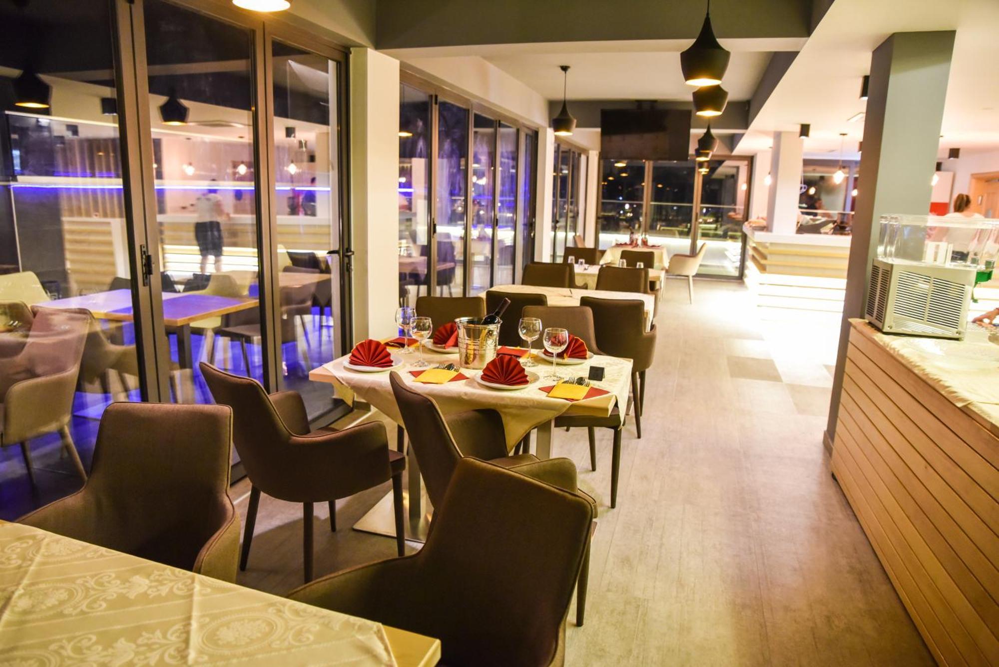 Hotel Evropa Ulcinj Exterior foto