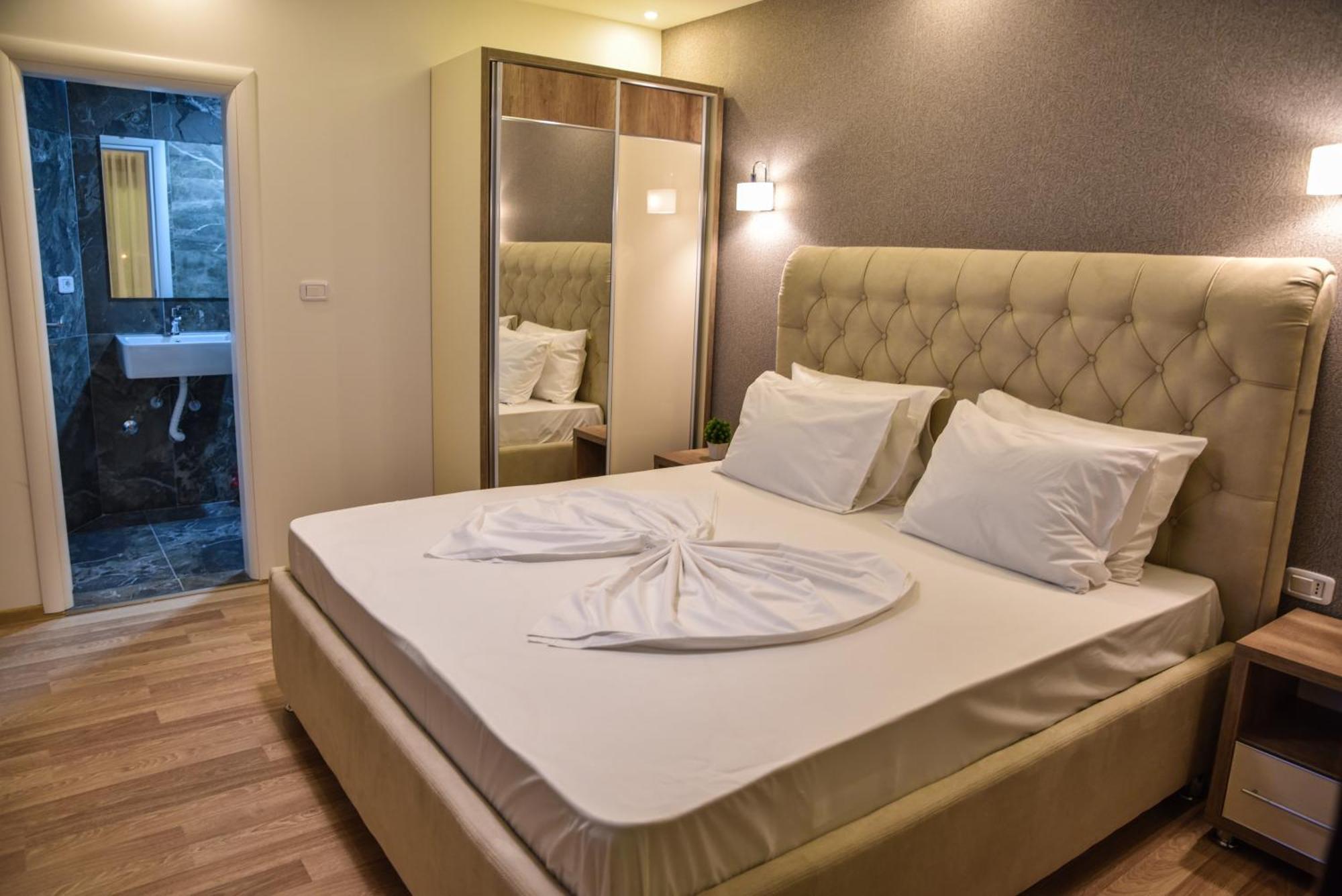 Hotel Evropa Ulcinj Exterior foto