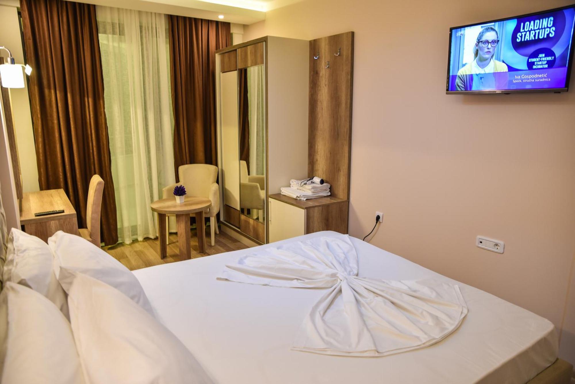 Hotel Evropa Ulcinj Cameră foto
